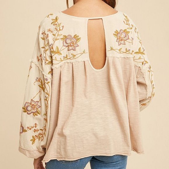 NEW Natural Floral Embroidered Oversize Blouse Top - Picture 3 of 12